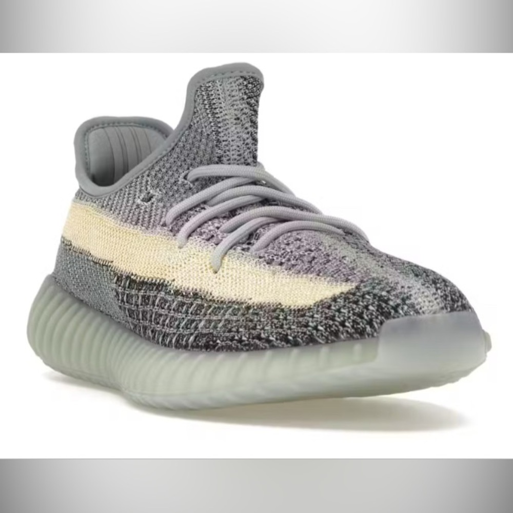 New adidas Yeezy Boost 350 V2
Ash Blue